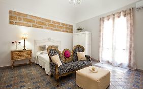 Le Alcove